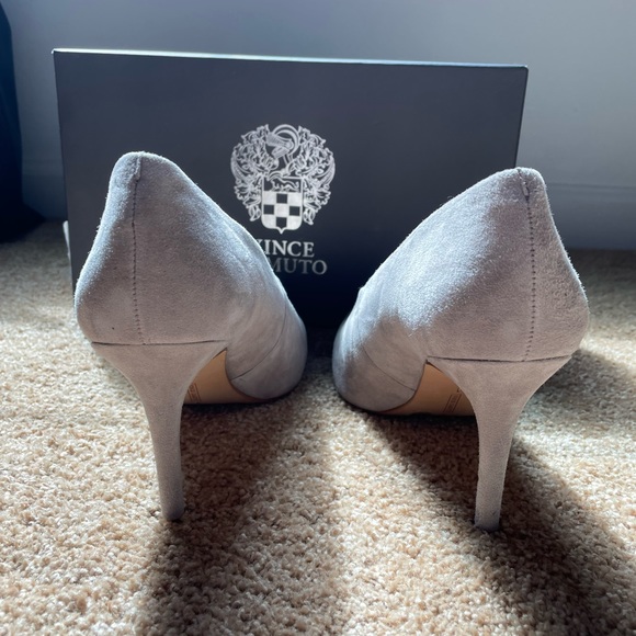 Vince Camuto heels - London fog suede 7.5 - Picture 5 of 5